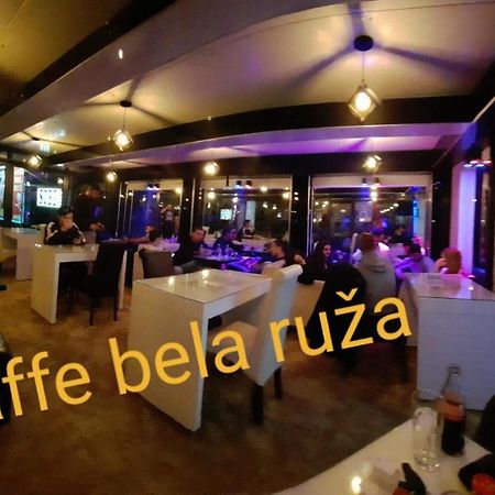 Hotel Bela Ruza Belgrado Exterior foto